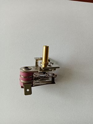 Termostato doméstico Kst254 con control de temperatura ajustable y diseño duradero